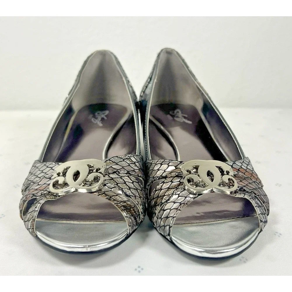 Sharif 1827‎ Womens Pewter Metallic Snakeskin Peep Toe Wedge Sandals Size 7.5 M